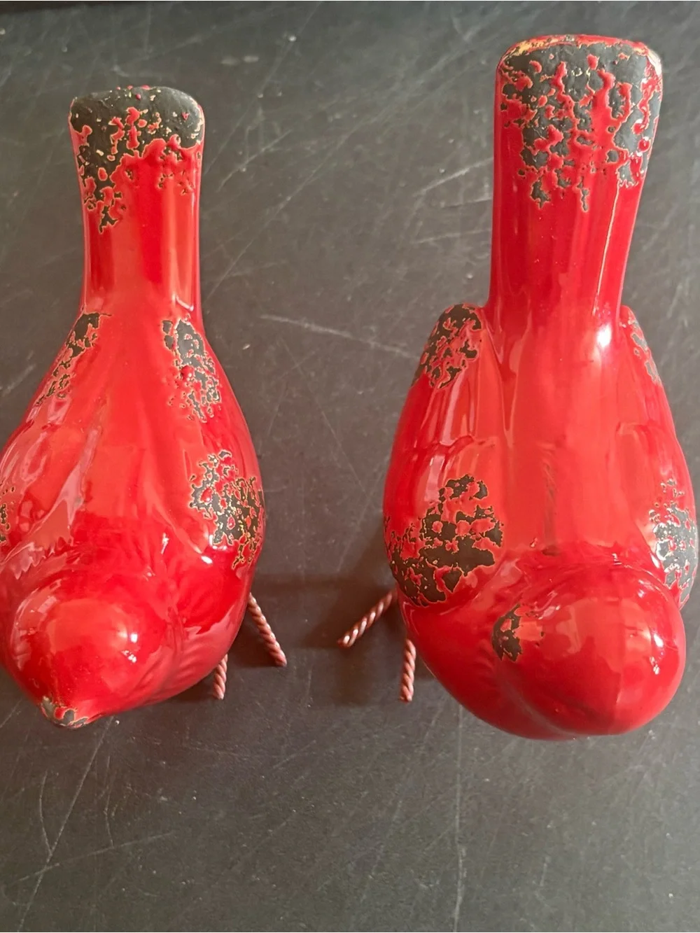 Distressed ceramic red/black bird figurines wire feet pair rustic farmhouse